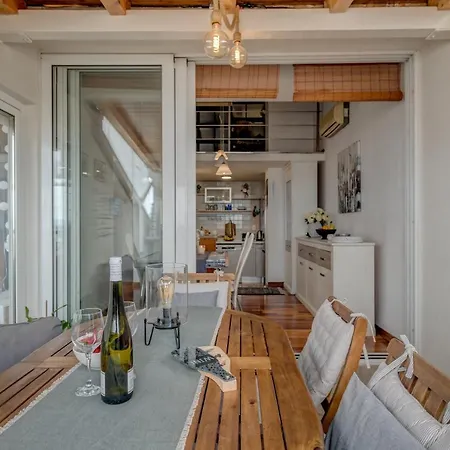 Apartment Lct Light House Split