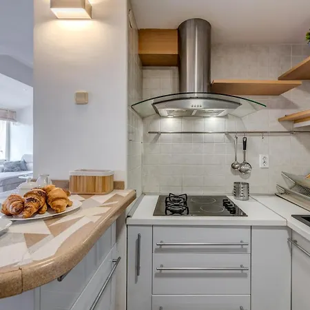 Lct Light House Apartment Split